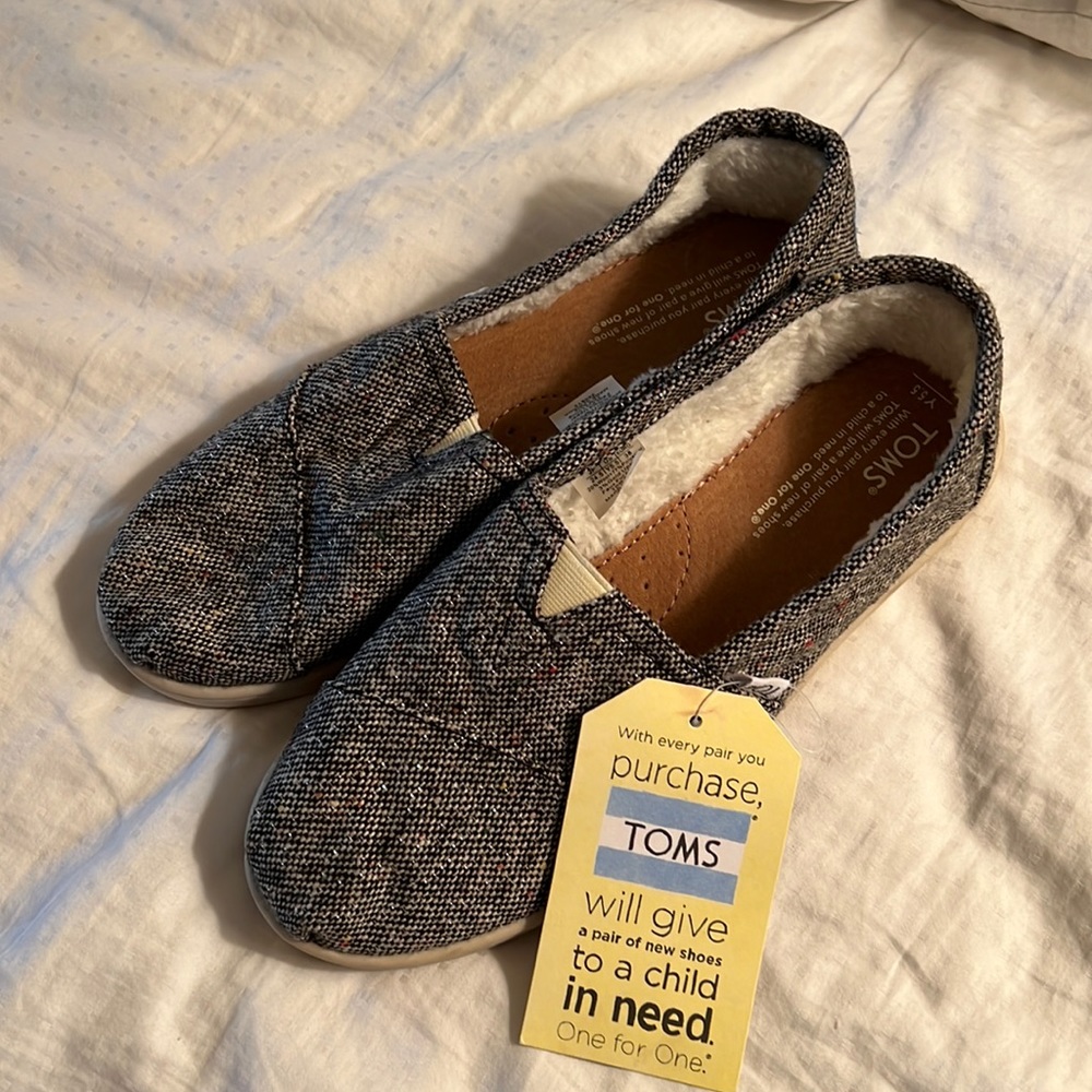 Toms youth classics shoes